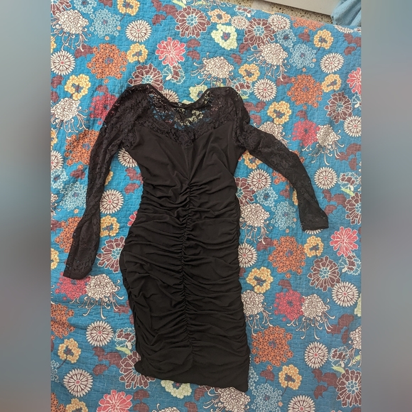 Torrid 0. Runs large shirred bodycon - Picture 7 of 9